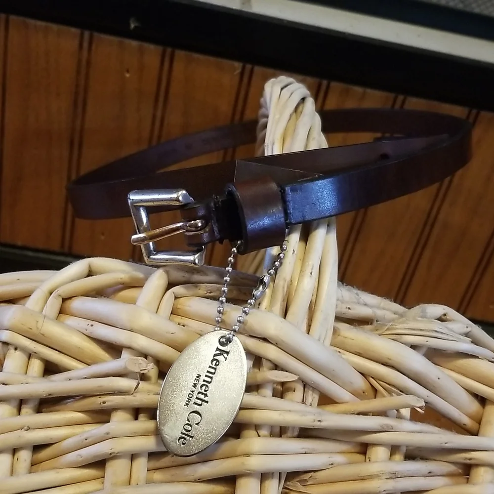 Kenneth Cole leather belt size med, unisex